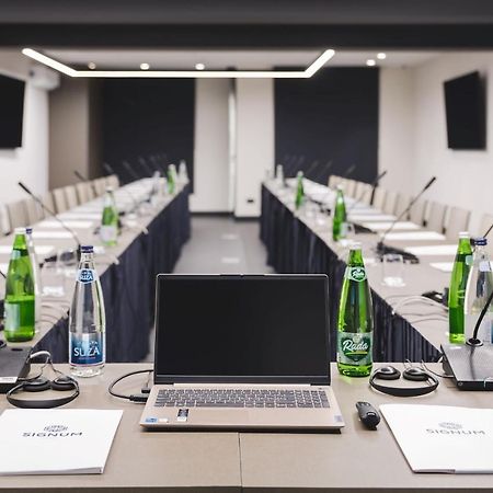 Signum Hotel Podgorica Ngoại thất bức ảnh