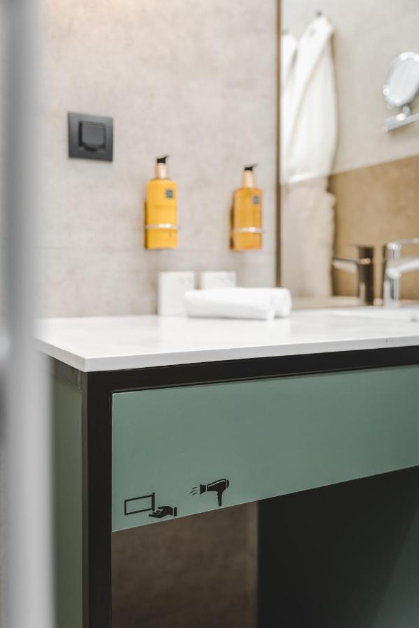 Signum Hotel Podgorica Ngoại thất bức ảnh
