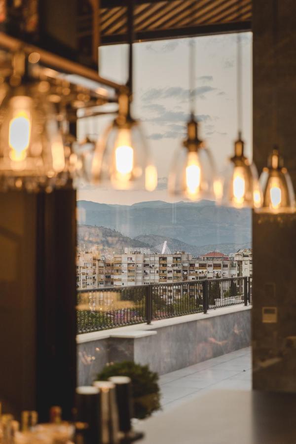 Signum Hotel Podgorica Ngoại thất bức ảnh