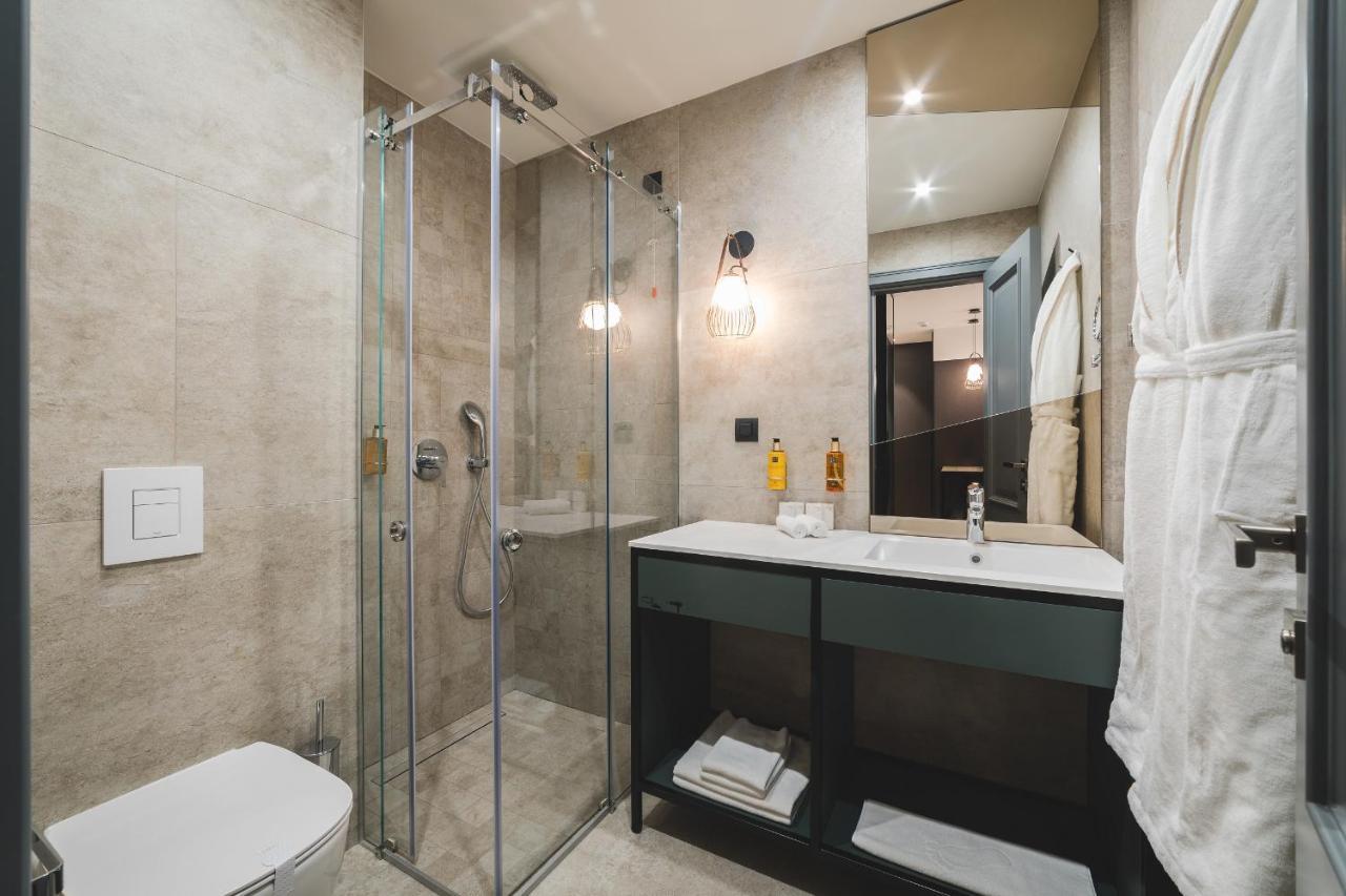 Signum Hotel Podgorica Ngoại thất bức ảnh