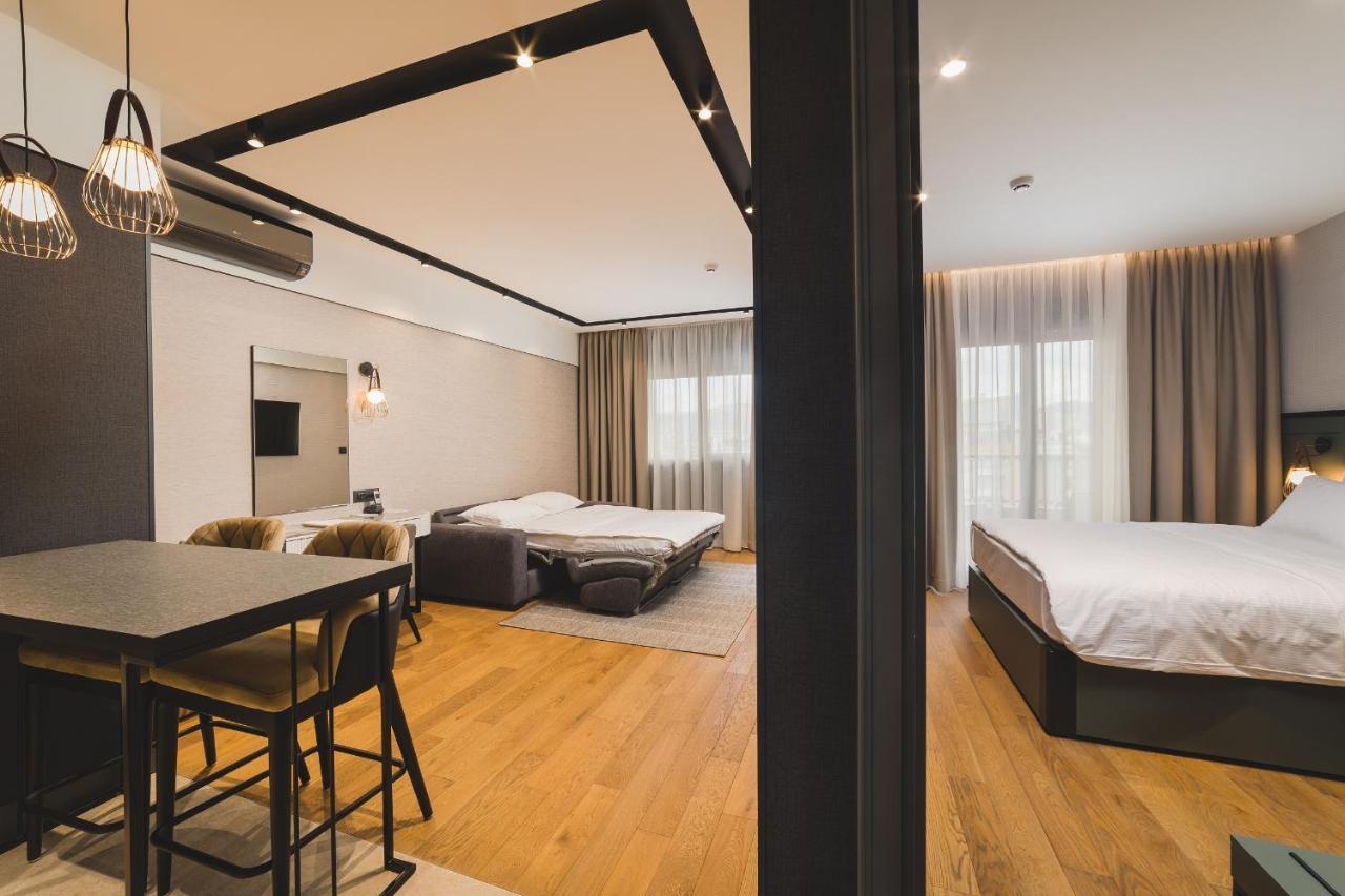 Signum Hotel Podgorica Ngoại thất bức ảnh