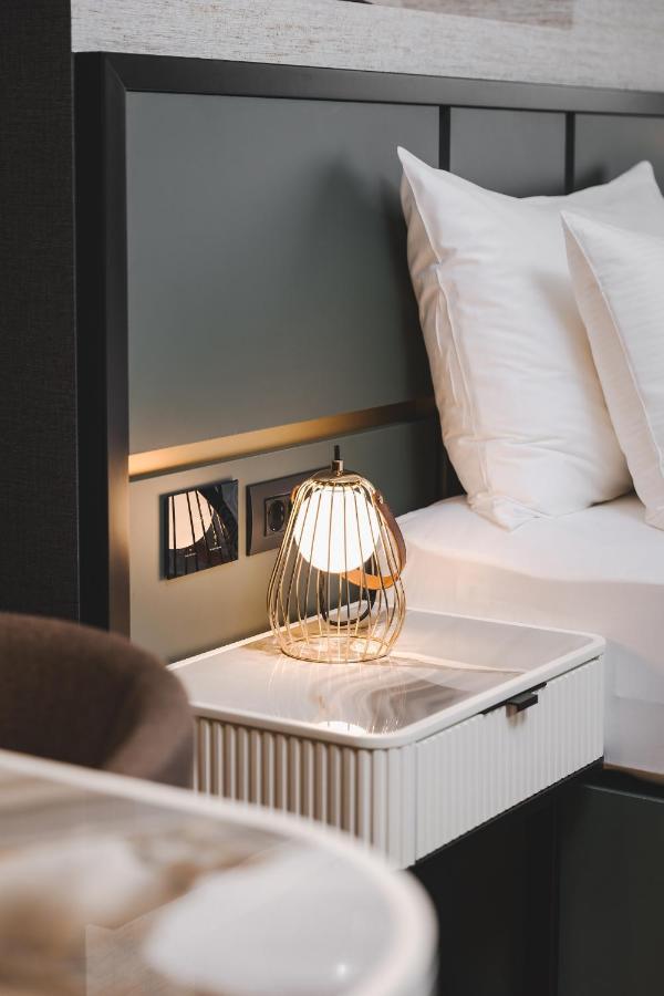 Signum Hotel Podgorica Ngoại thất bức ảnh
