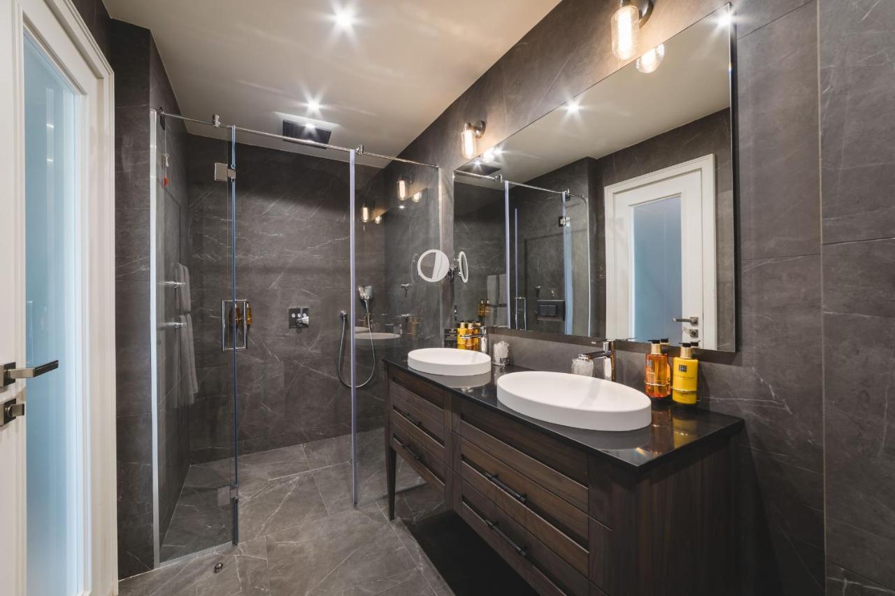 Signum Hotel Podgorica Ngoại thất bức ảnh